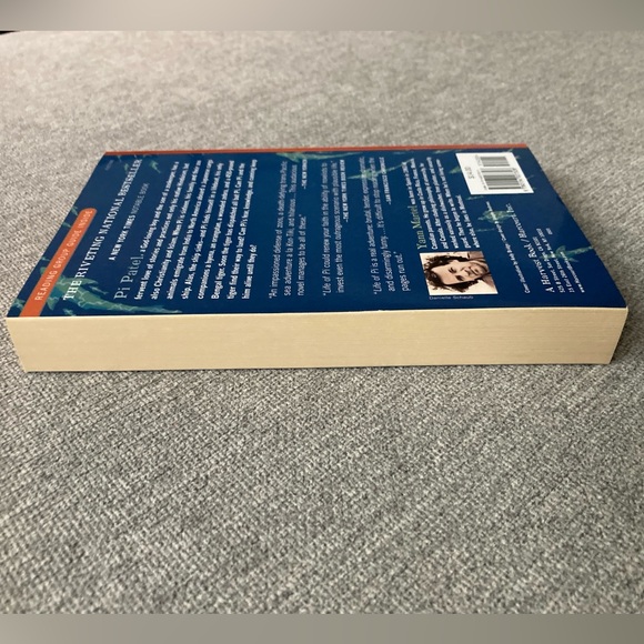 EUC Life of Pi Softcover Book - Picture 5 of 5